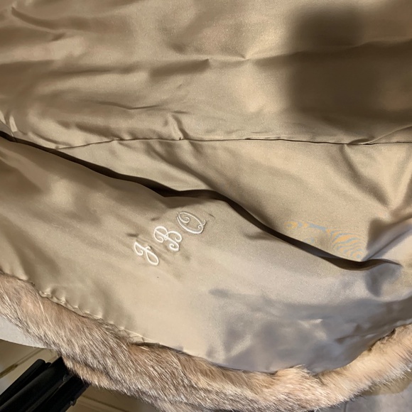 Tolchinsky’s Furs Crystal Fox Fur Coat sz M/L - Picture 6 of 9